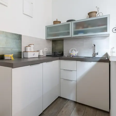 Deluxe Muse Apartment